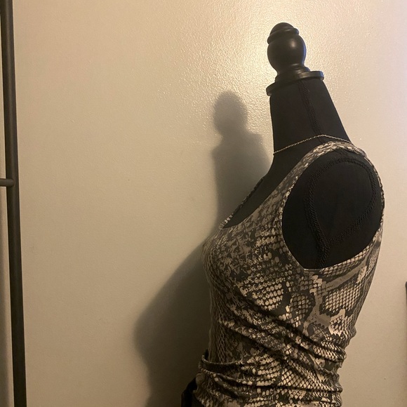 Zara Basic Top❌SOLD❌ - Picture 4 of 5